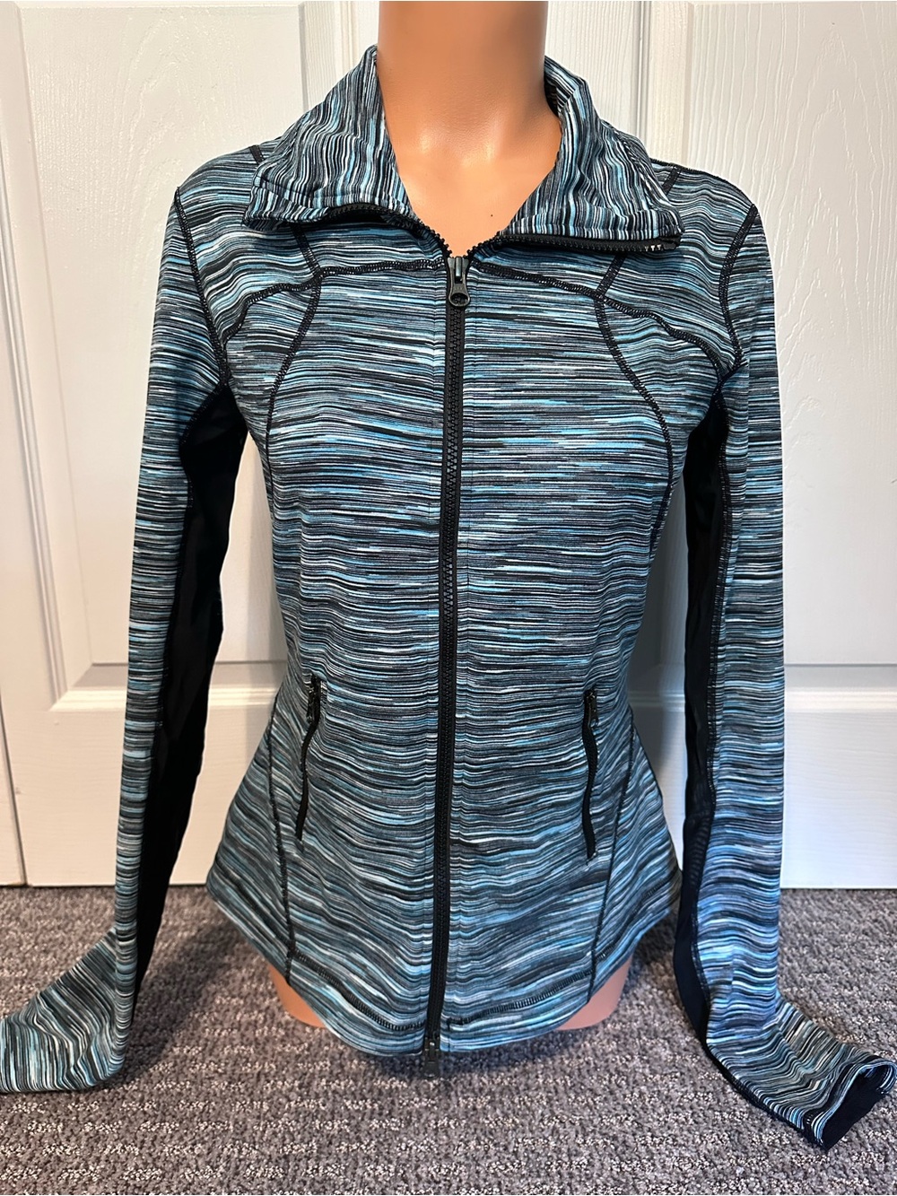 Zella Athletic Striped Blue Active Full-Zip Jacket with Mesh Detail, size M